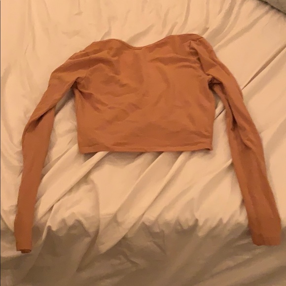 cute long sleeve top - Picture 2 of 2